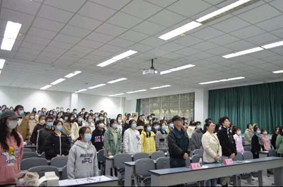 图示, 示意图
中度可信度描述已自动生成